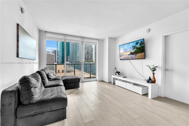 Photo - 500 Brickell Ave Unidad 1605