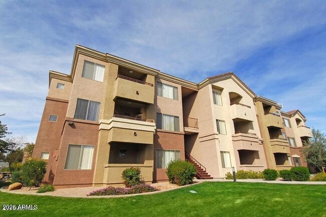 Building Photo - 18416 N Cave Creek Rd Unit Apt 2050