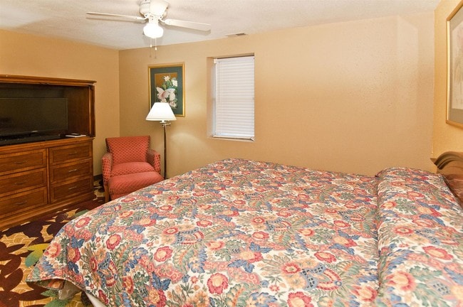 Northwest Airport Inn