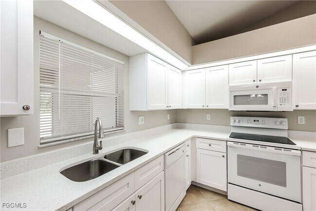 Photo - 1056 Summa Blvd