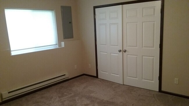 Photo - Spacious 2 bedroom Twin home