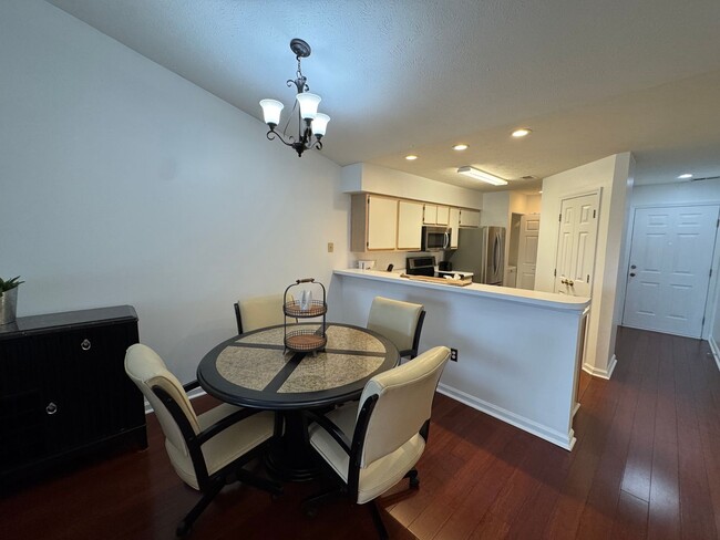 Photo - Myrtle Beach - 2 Bedroom / 2 Bathroom Furn...