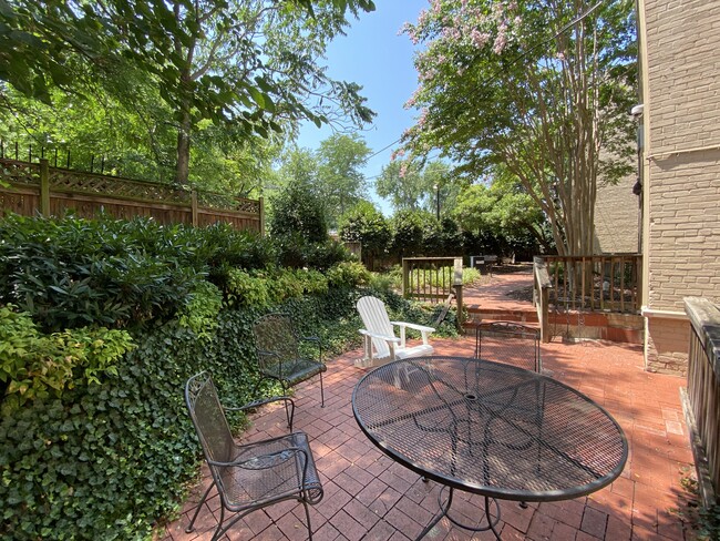 Photo - 1367 K St SE Unidad 102