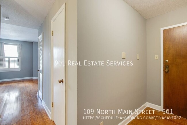 109 N Main St