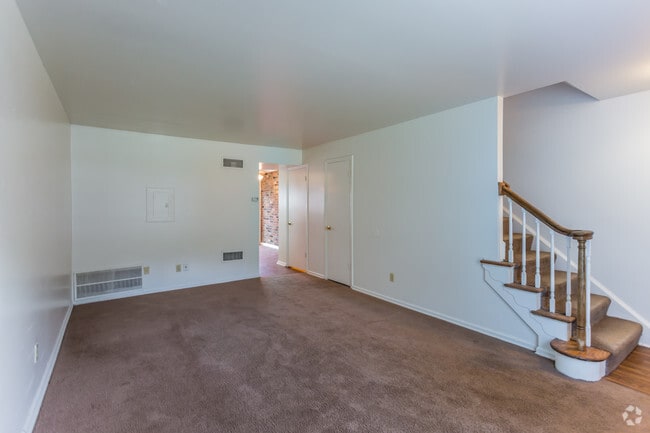 2 BR, 1.5 BA - 1200 SF - Living Room