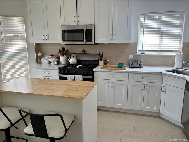 Photo - 67 Sagamore Hill Dr