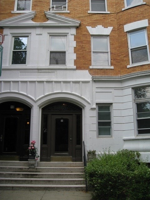 Building Photo - 12 Kilsyth Rd Unit 3