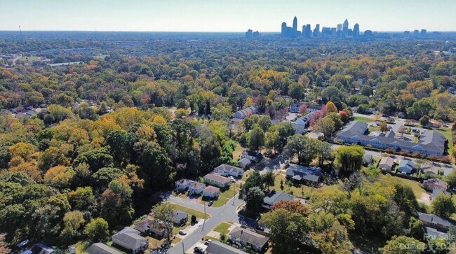 Photo - 2300 Augusta St Unidad B