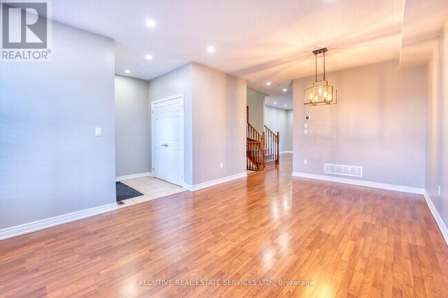 Photo - 9499 Ninth Line