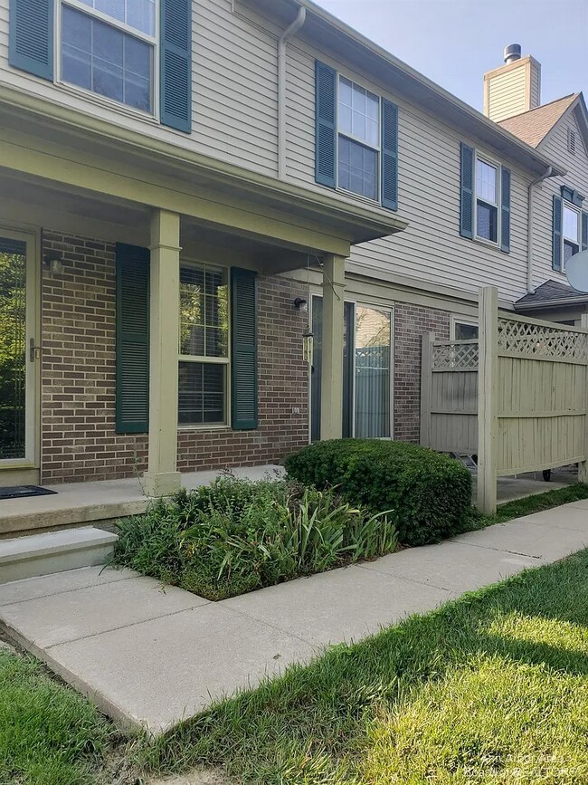 Photo - 135 Commons Cir Unit 135