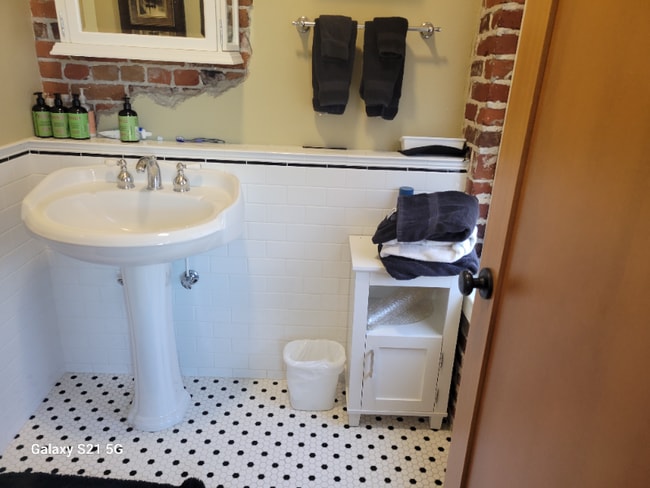 Photo - 306 Washington St Unit Over the Vault 3