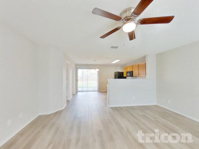 Photo - 7715 Shining Glow