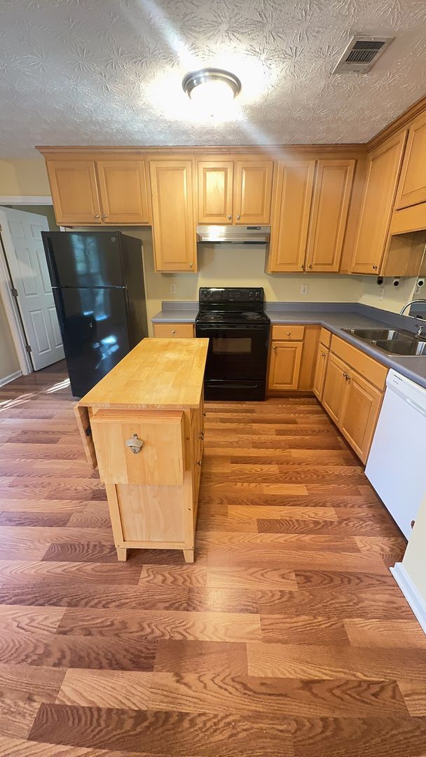 Photo - 1809 Azalea Dr