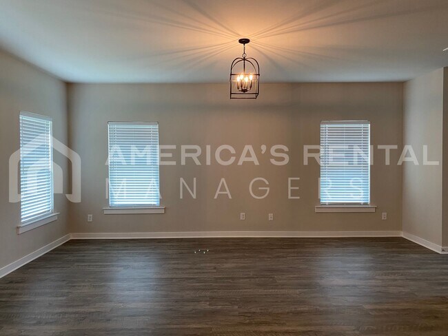 Photo - Home for Rent in Jemison, AL! Available to View!