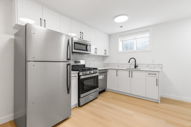 Photo - 16006-16103 103 Ave NW Unité BSMT 16006