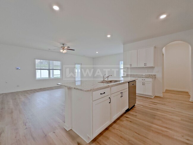 Photo - Like-New Living in Rosser Farms