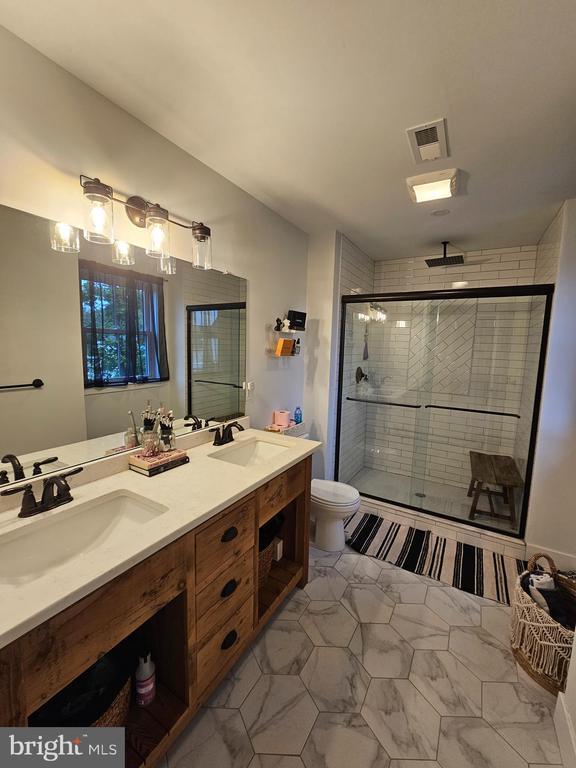 Photo - 470 Waterfords Edge Ct