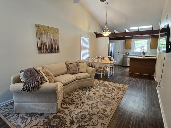 Photo - 1829 Alyssum Pl