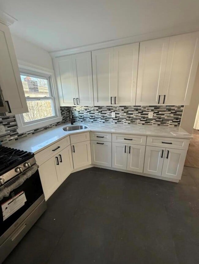 Photo - 184 E Fulton Ave Apartment
