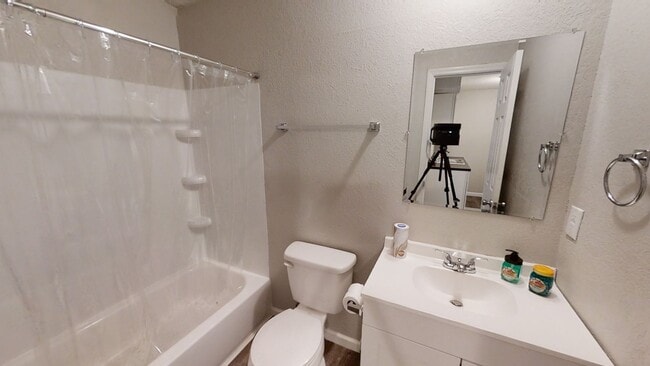 Photo - Harrison Street Apartments