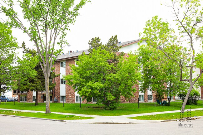 Photo - NAITside Court II