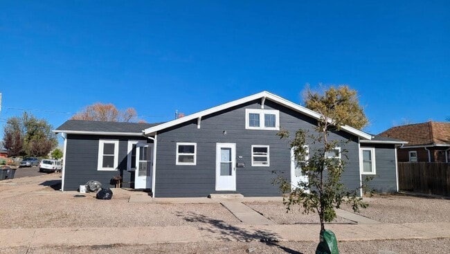 Photo - 400 E 9th St