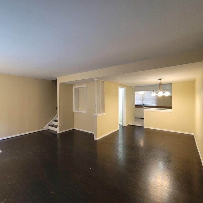 Photo - 2110 Hebron Ave