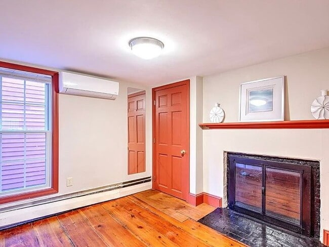 Photo - 20 Sheldon St