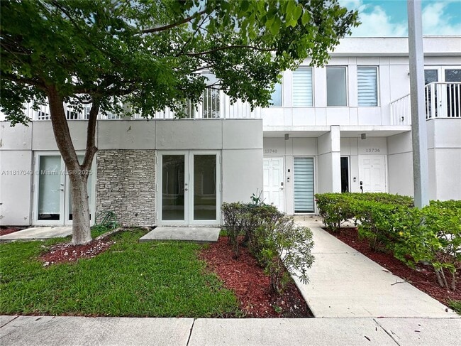Photo - 13740 SW 259th St Townhome