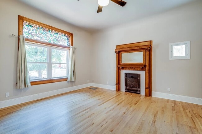 Photo - 300 Allen St