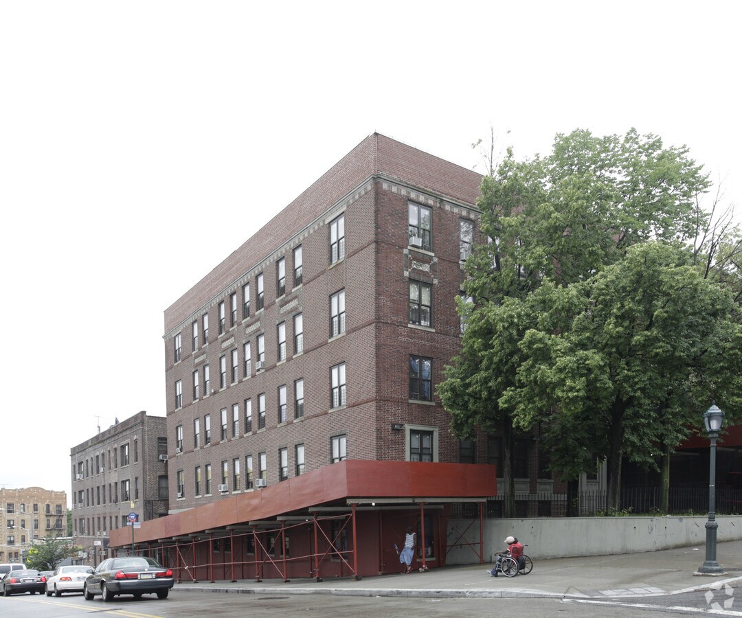 Photo - 1370 Eastern Pky