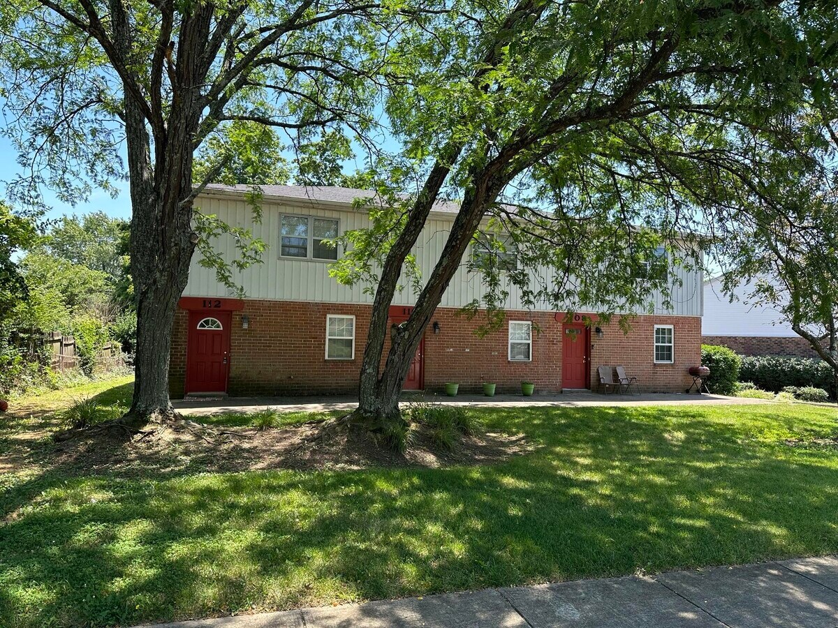 Photo - 114 Oakmont Ln