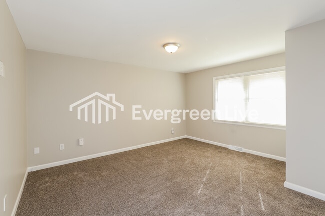 Photo - 4719 NW Fisk Ave