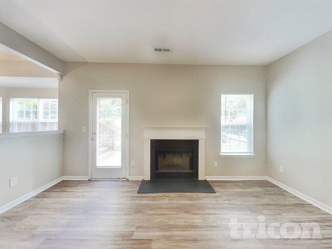 Photo - 1951 Aberglen Dr