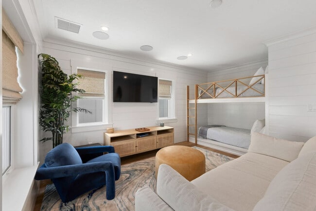 Photo - 16 5th St Unit ID1281976P