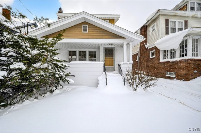 Building Photo - 1521 Grant Blvd