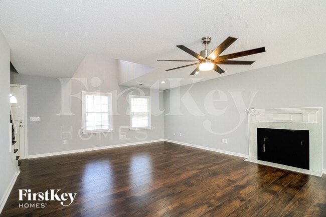 Photo - 701 Hampton Way Dr