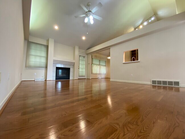123 Cobblestone Cir