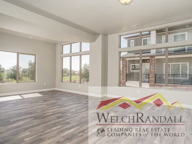 Photo - 3-Bed Townhome in Farmington – Style, Spac...