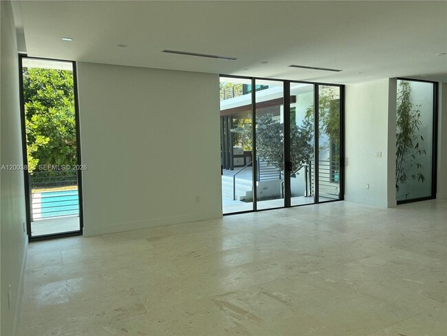 Photo - 253 W Enid Dr