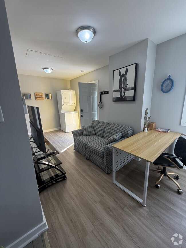 Building Photo - 1238 S State Ave Unit Apt 2