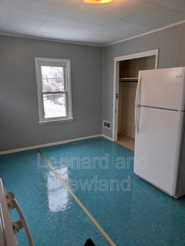 Photo - 1026 Blaine Ave