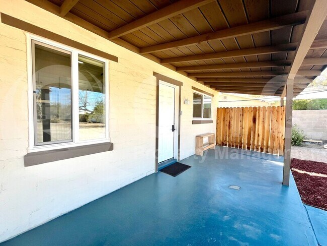 Photo - 2234 N Catalina Ave