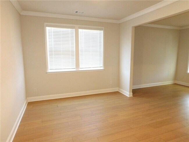 Photo - 930 Elderberry Ct