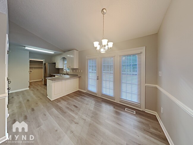 Photo - 165 S Ridge Dr