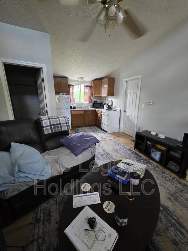 Photo - 419 1/2 Walnut Ave