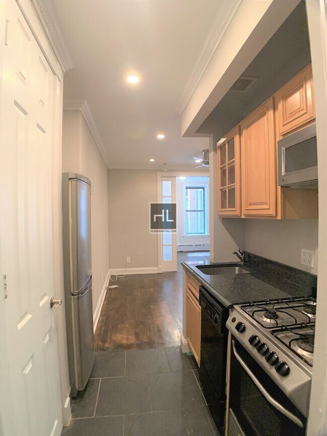 Photo - CHRISTOPHER ST. Unit 3