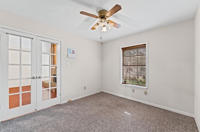 Photo - 25 Regency Ln