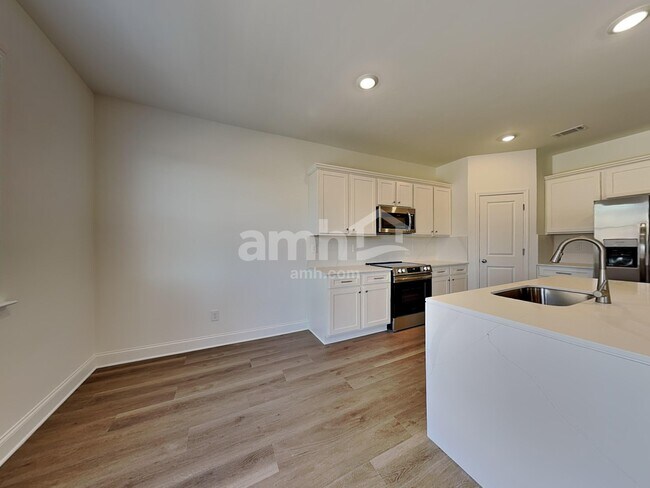 Photo - 522 Pointe Dr