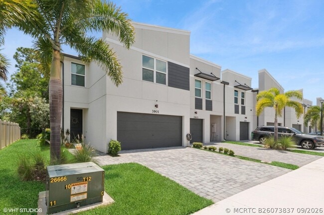 3901 SE Mentmore Ln